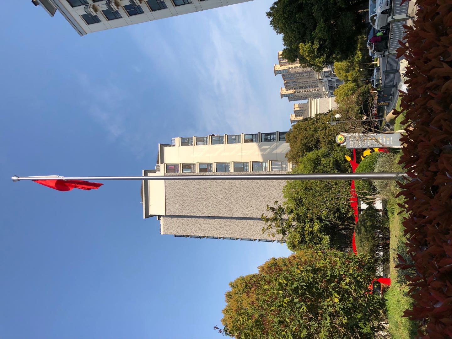 不銹鋼旗桿和建筑的高度比例一般是多少？